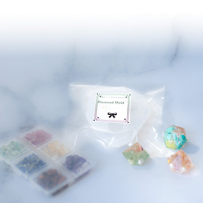 天然石 さざれ石 セット シリコンモールド付き 6種類 レジン 封入素材 小粒 オルゴナイト アメジスト シトリン ストロベリークォーツ タイガーアイ ラピスラズリ アベンチュリン ハンドメイド 風水