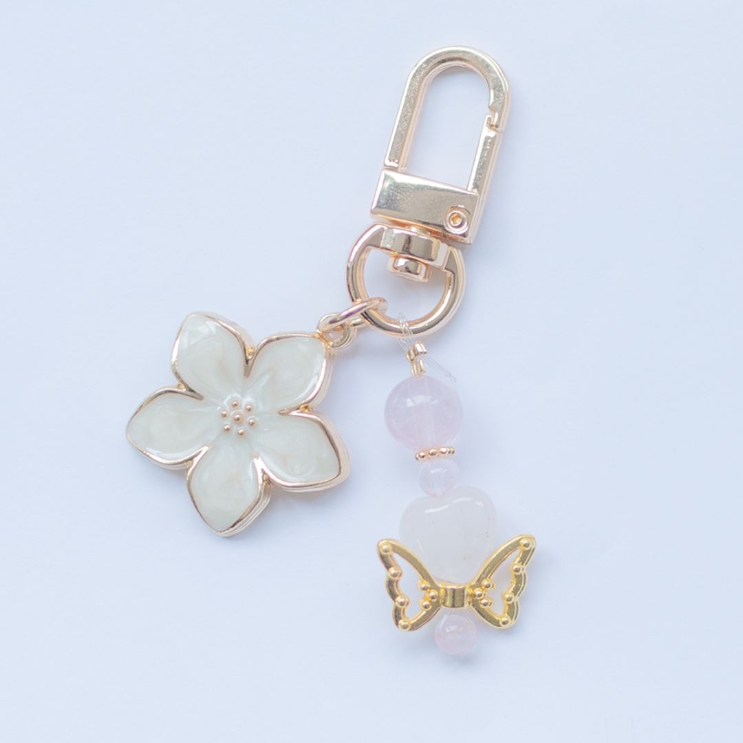 桜フラワー×蝶モチーフ♡ローズクオーツのスマホアクセサリー｜Happy Dollシリーズ｜恋愛運・癒し・女性らしさUP【開運チャーム】
