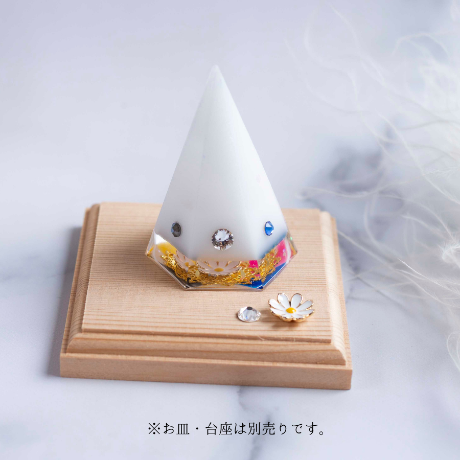 【五行カラー＋ゴールド】1年間交換不要 盛り塩 六角すい／制作期間７日間 天然石水晶入り 開運インテリア 高さ約8cm