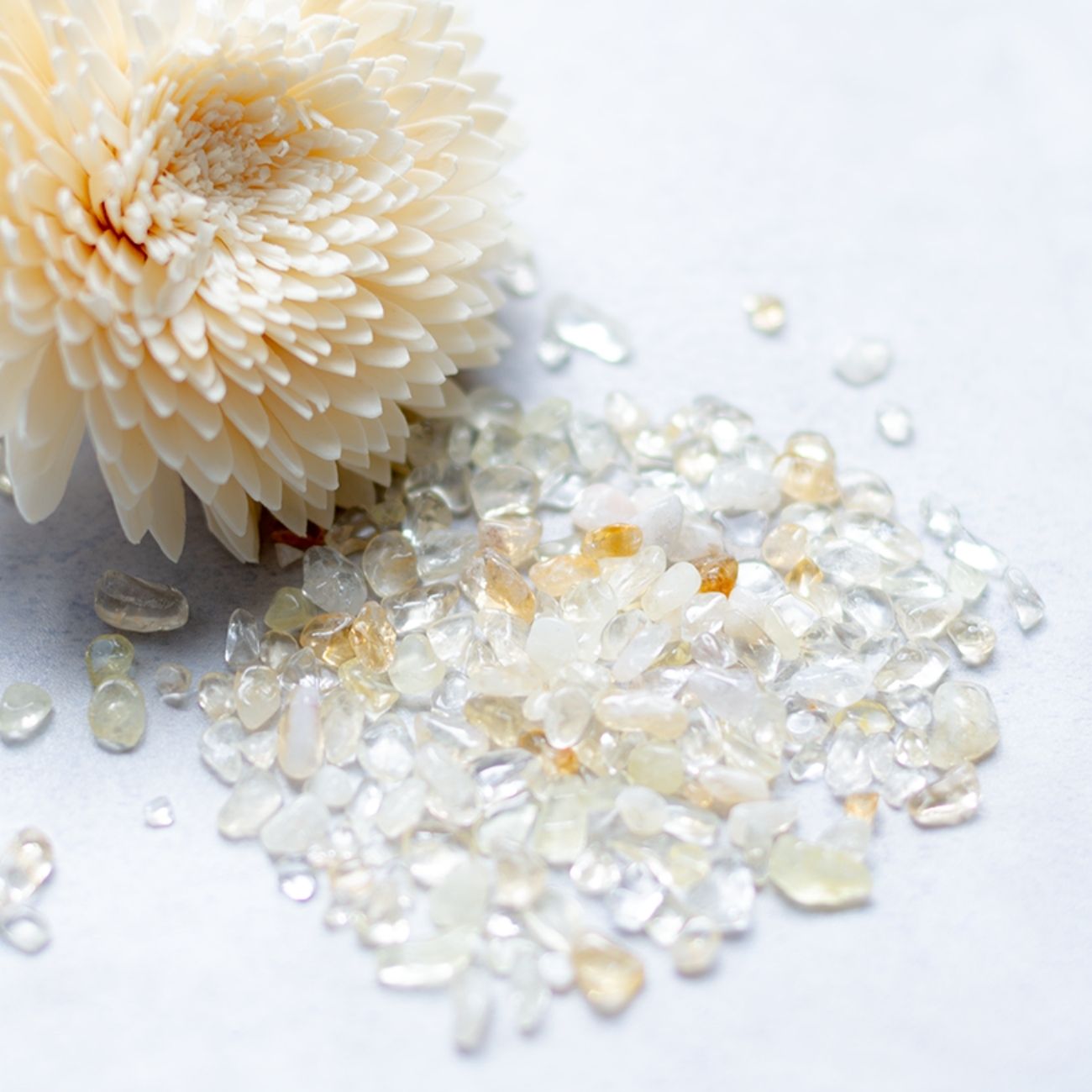 シトリン【AAA品質】さざれ石100g 天然石パワーストーン｜観賞用・インテリア・オルゴナイト・盛り塩浄化・金運アップアイテムにおすすめ