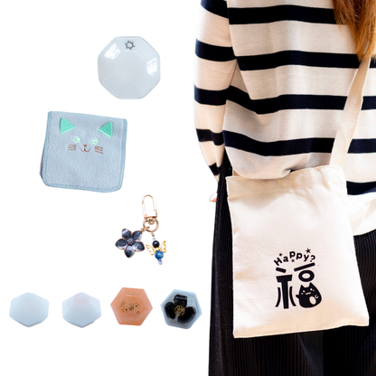 【開運HAPPYバッグ｜福袋】幸せを呼ぶHAPPYセット8点｜肩掛けサコッシュ＆大人気交換不要盛り塩4種＆八角皿＆ラピスラズリチャーム＆アニマルポケットハンカチ